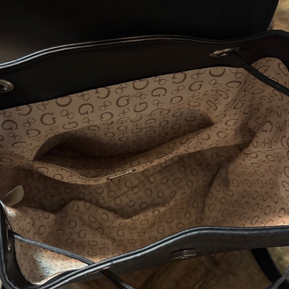 GUESS Elegant Black Backpack - Picture 3 of 3